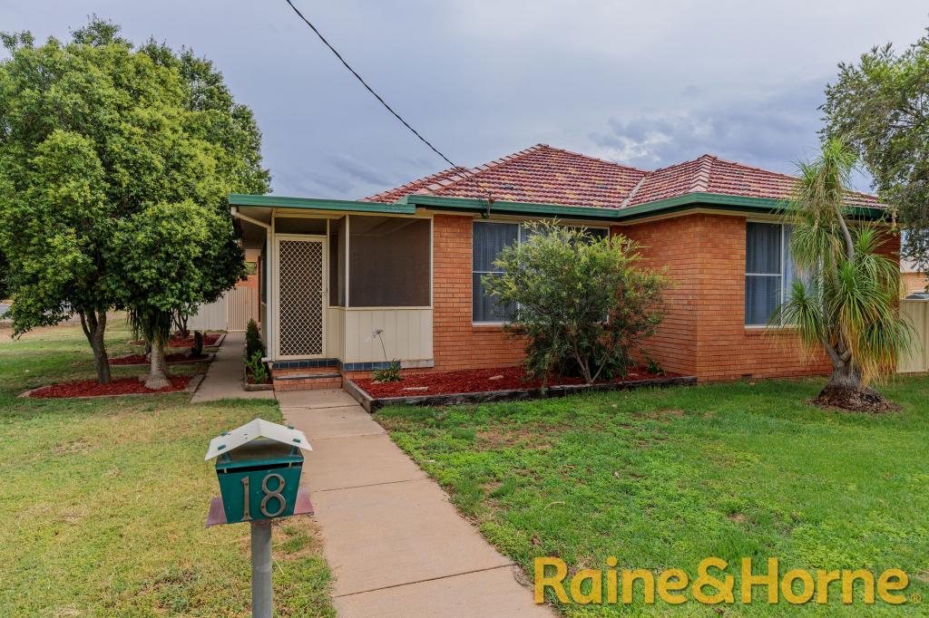 18 Second Ave, Narromine, NSW 2821