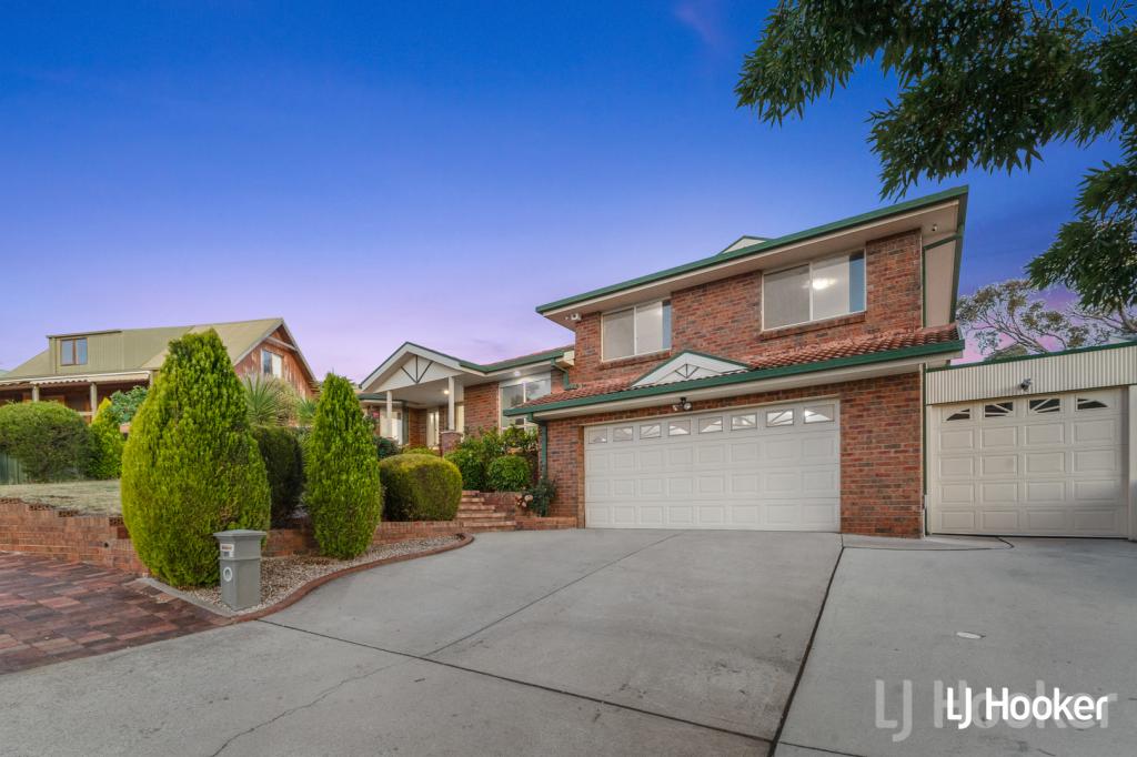 69 Crest Park Pde, Queanbeyan West, NSW 2620