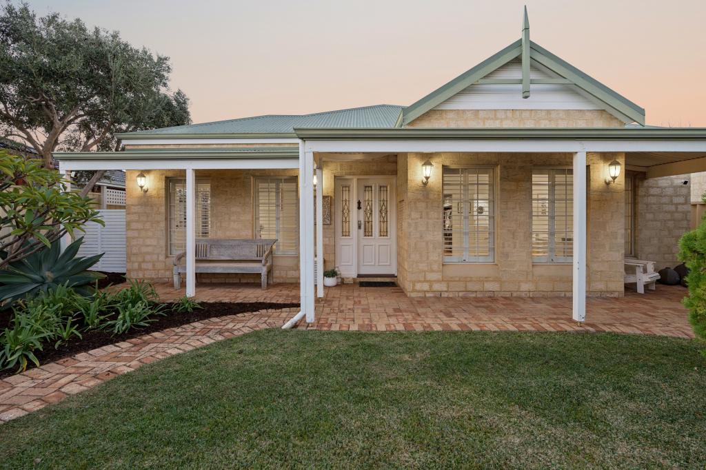 37 Miami Beach Prom, Iluka, WA 6028