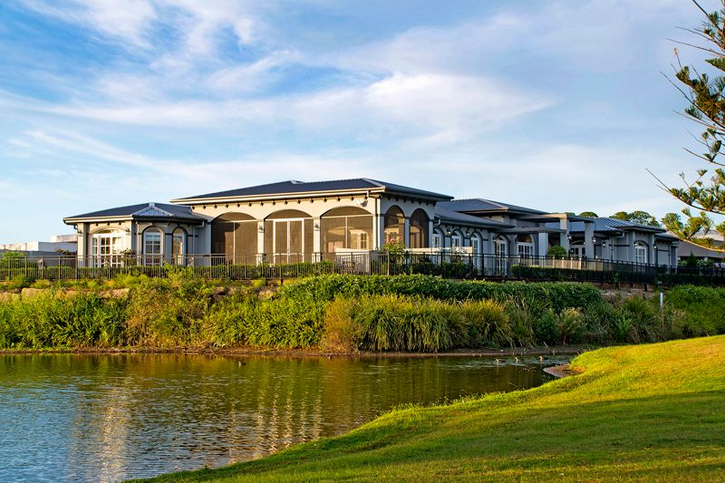 2225 Arnold Palmer Dr, Hope Island, QLD 4212