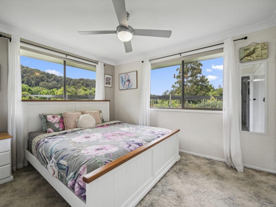 18 Bent St, Nana Glen, NSW 2450