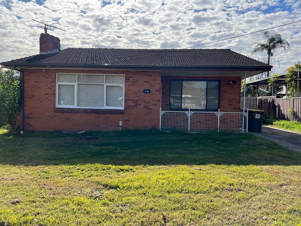 34 Trafalgar St, Glenfield, NSW 2167