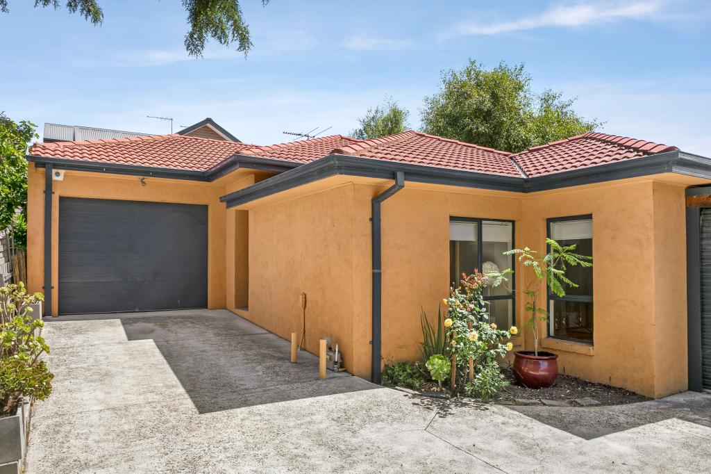 77a John St, Glenroy, VIC 3046