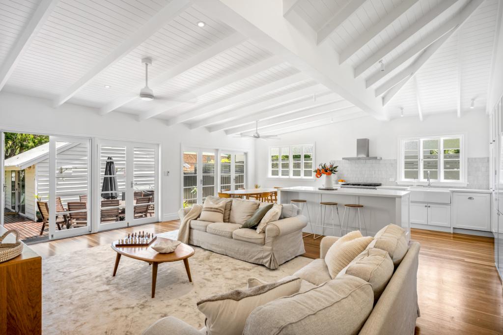 2 Warri Cres, Macmasters Beach, NSW 2251