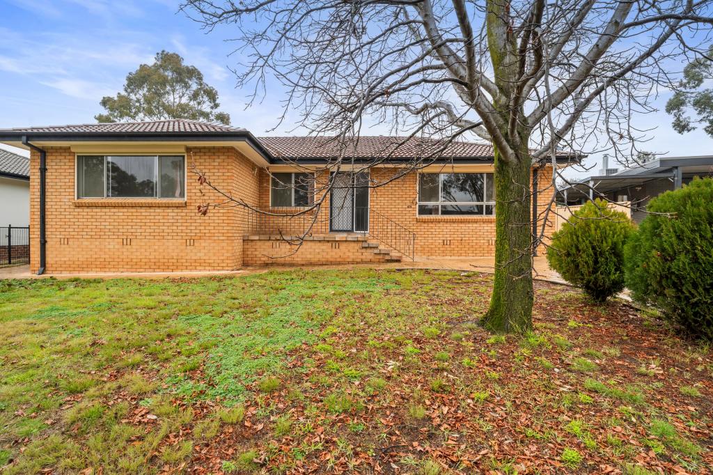 8 Davies Pl, Torrens, ACT 2607