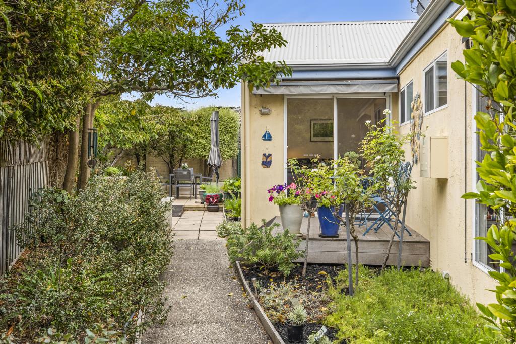 17b Beach Cl, Point Lonsdale, VIC 3225