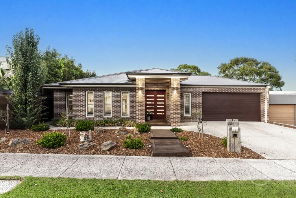 16 Wickham Pl, St Helena, VIC 3088