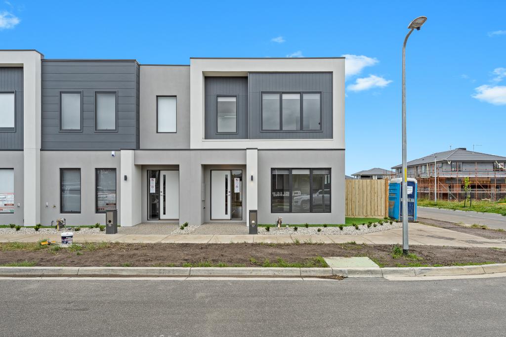 17 Zagros St, Clyde North, VIC 3978