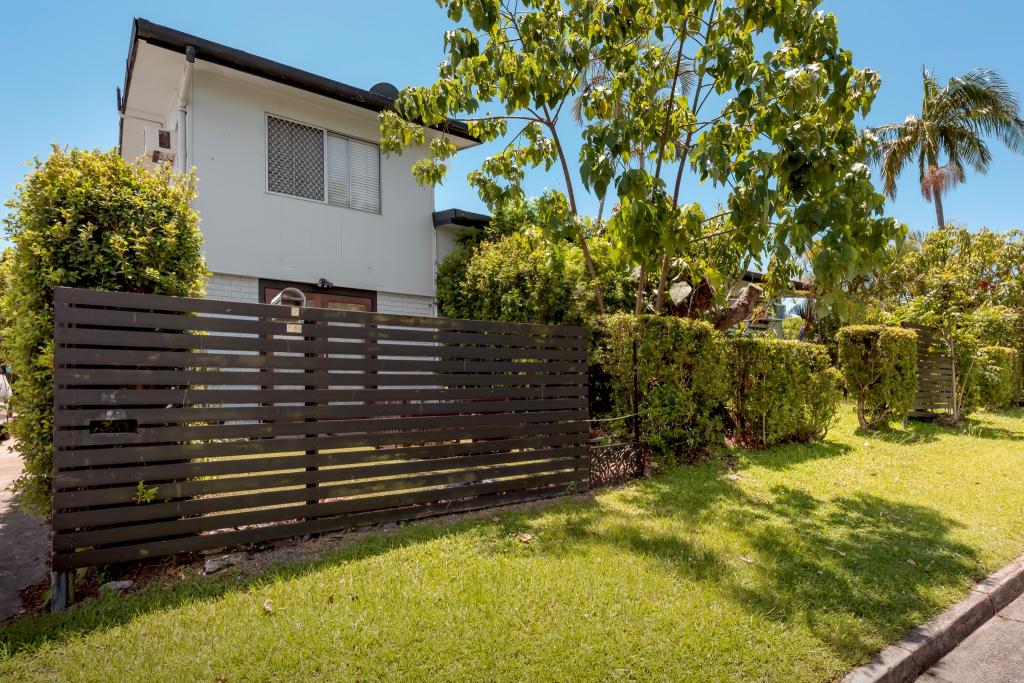 59 Deakin Ave, Southport, QLD 4215