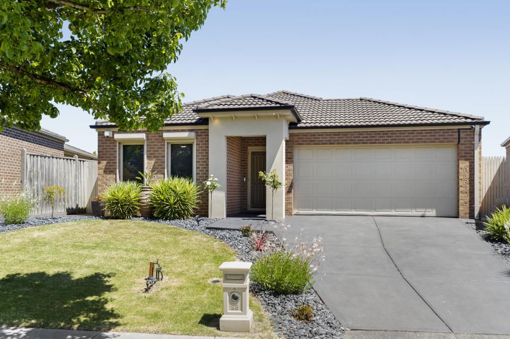 28 Sanctuary Cres, Rowville, VIC 3178