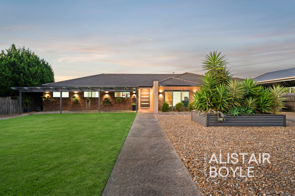 8 Alfred Cl, Narre Warren North, VIC 3804