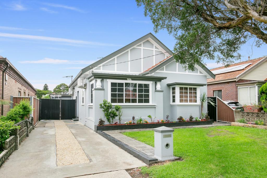 266 Gloucester Rd, Beverly Hills, NSW 2209