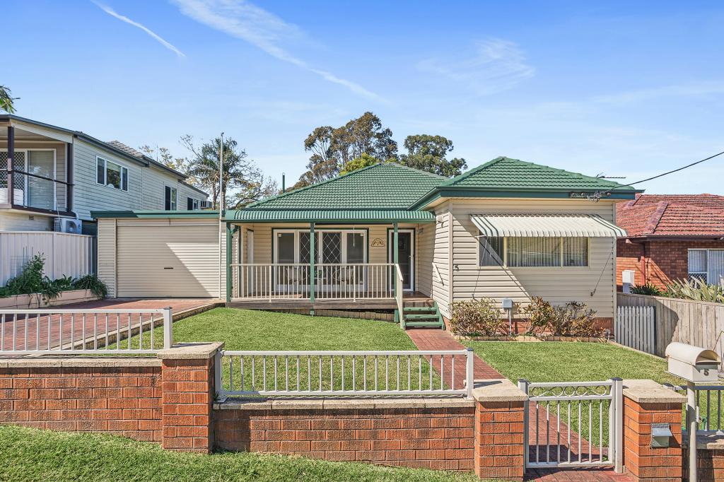 5 Shaftesbury Avenue, West Wollongong, NSW 2500