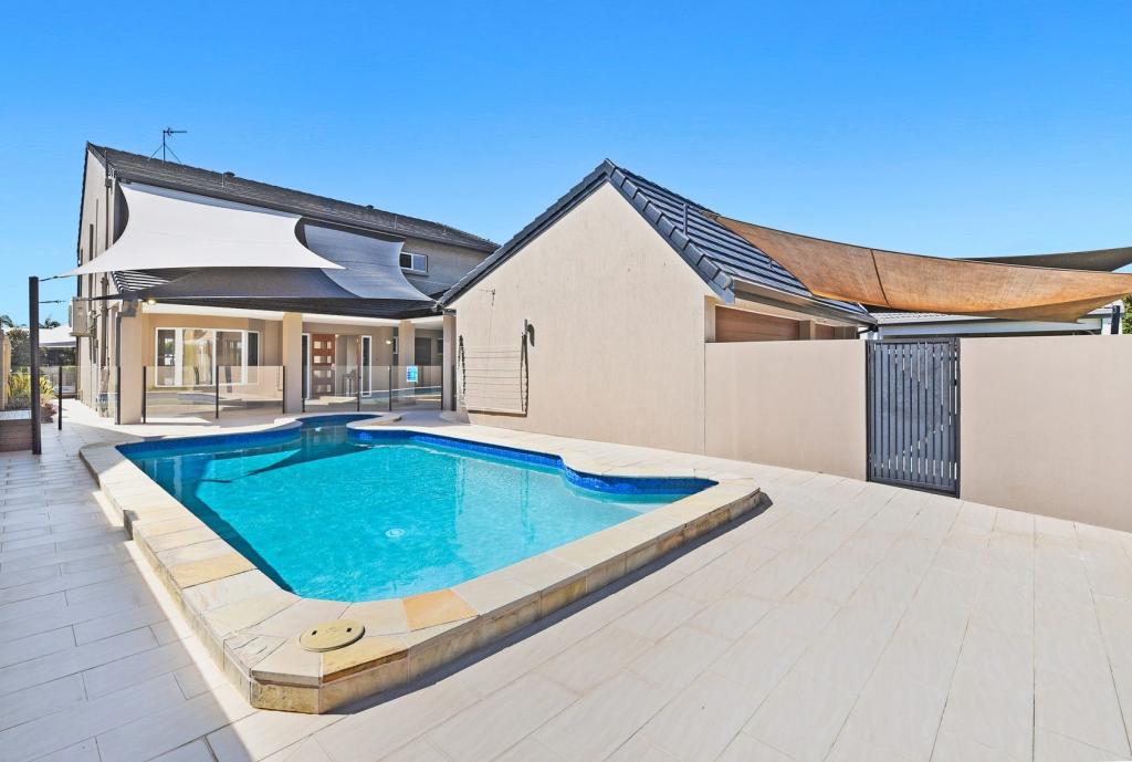 73 Tradewinds Ave, Paradise Point, QLD 4216