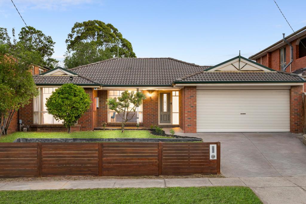 4 REDPATH CL, OAKLEIGH SOUTH, VIC 3167