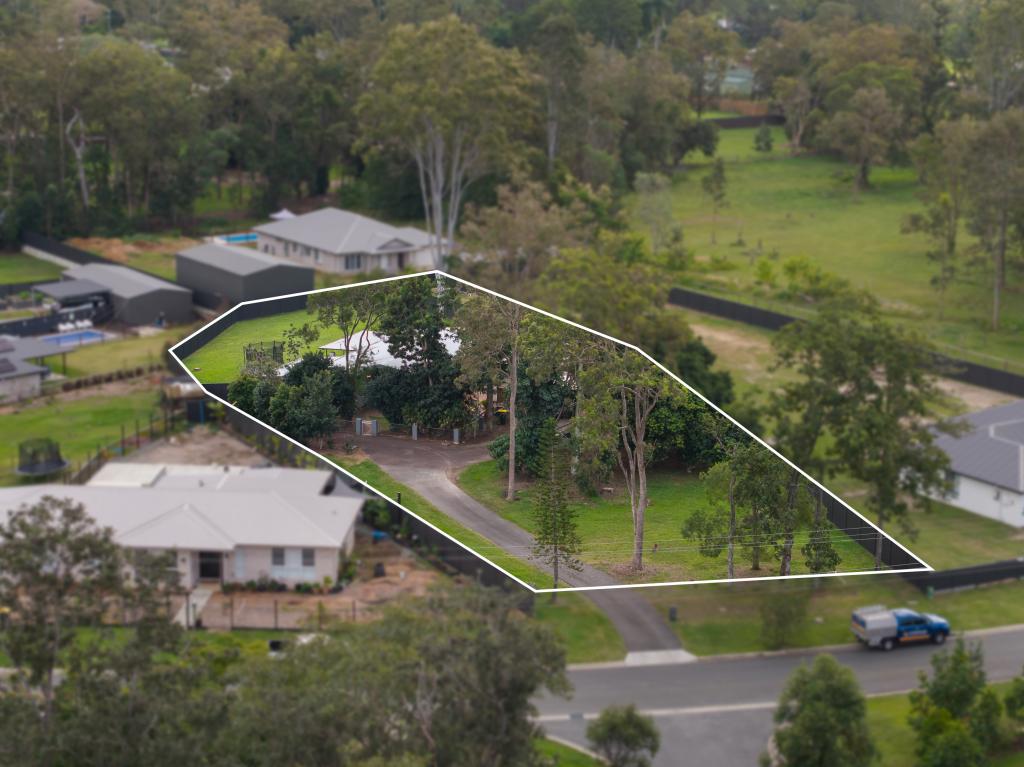17 Ellwood Dr, Bellmere, QLD 4510