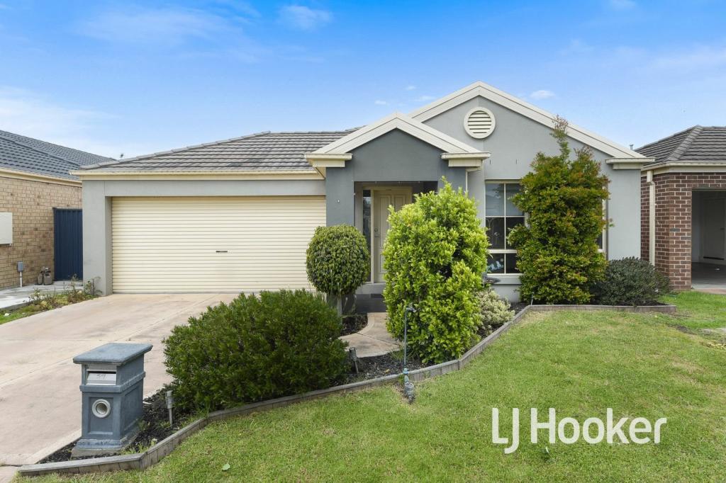 39 Scarlet Cres, Pakenham, VIC 3810