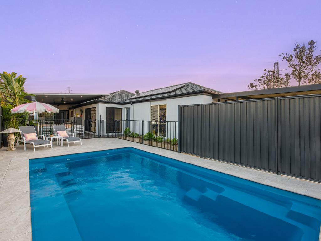 30 Derwent Pl, Riverhills, QLD 4074