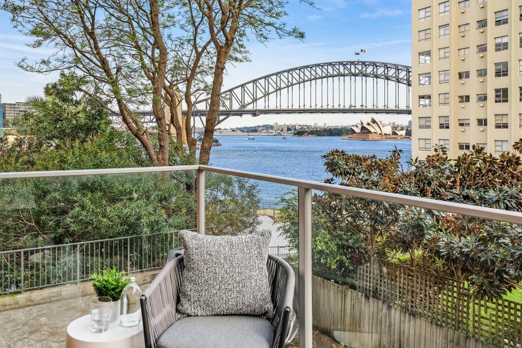 12/17 East Crescent St, Mcmahons Point, NSW 2060