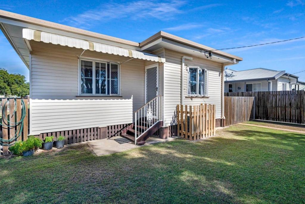 21 Montgomery St, Svensson Heights, QLD 4670