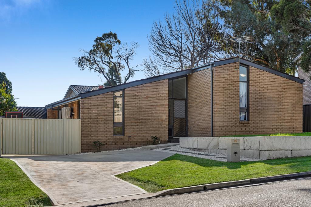 28 AKUNA AVE, BRADBURY, NSW 2560