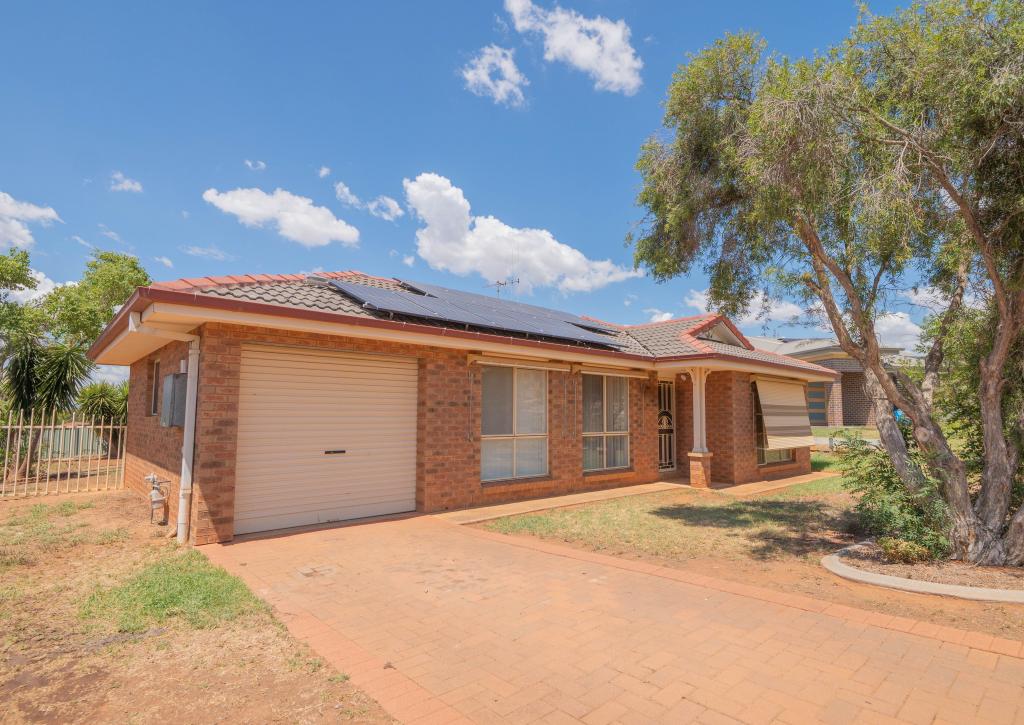 9 Alder Ave, Parkes, NSW 2870