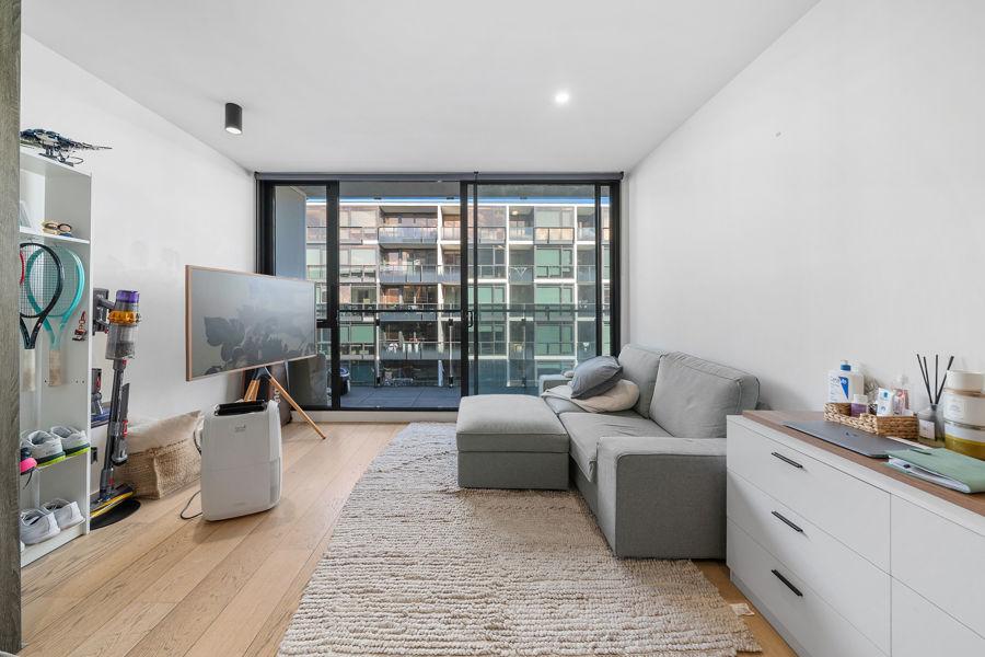 808/20 SHAMROCK ST, ABBOTSFORD, VIC 3067