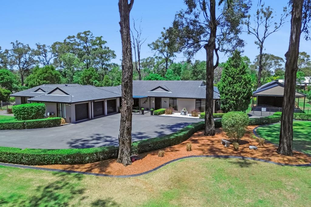 84 SANCTUARY DR, WINDSOR DOWNS, NSW 2756