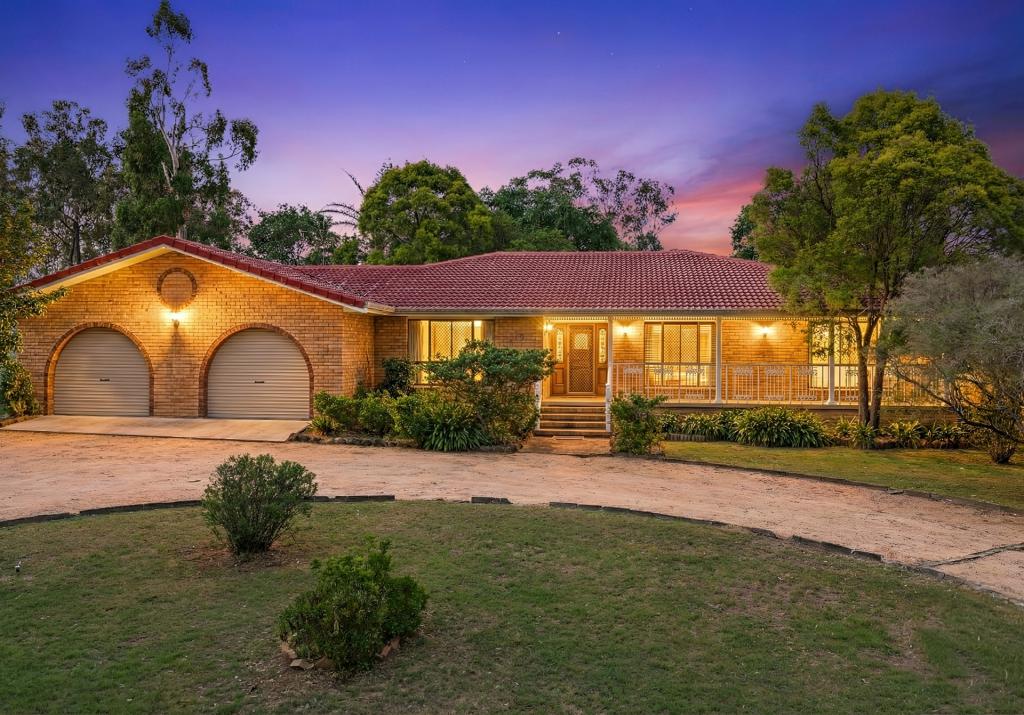 17 Ellwood Ave, Warwick, QLD 4370