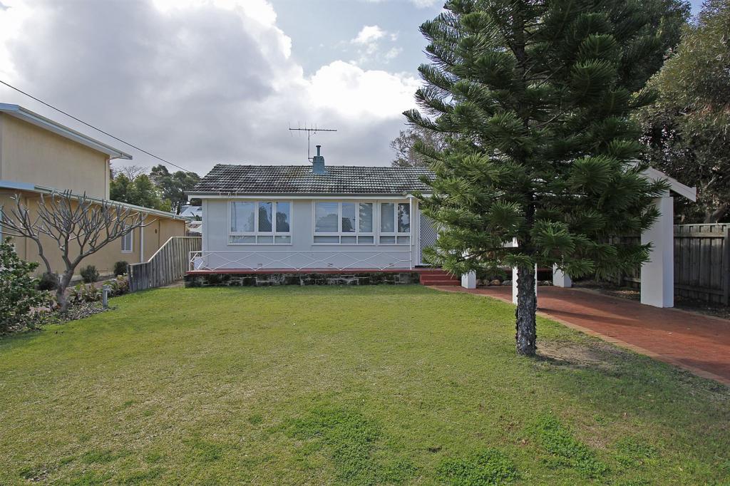 32 Milne St, Bicton, WA 6157