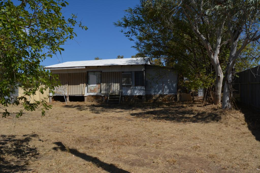 22 Acacia Ave, Blackall, QLD 4472