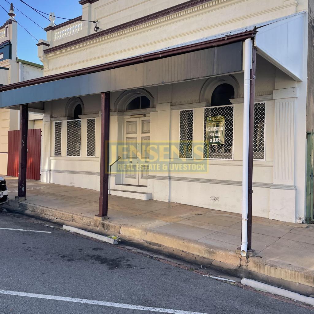 28 Bow St, Charters Towers City, QLD 4820