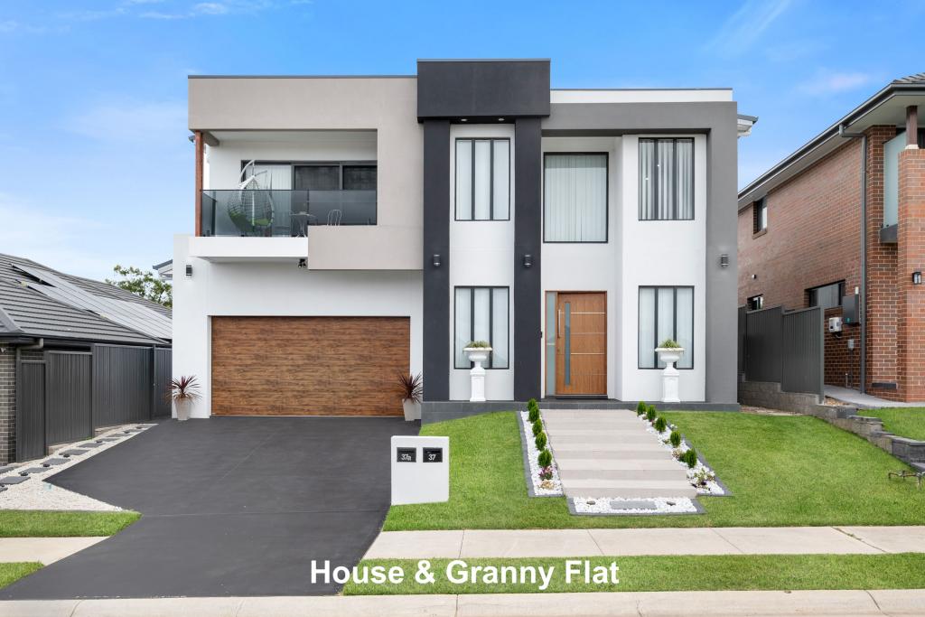 37 FIELDHOUSE CCT, CAMPBELLTOWN, NSW 2560