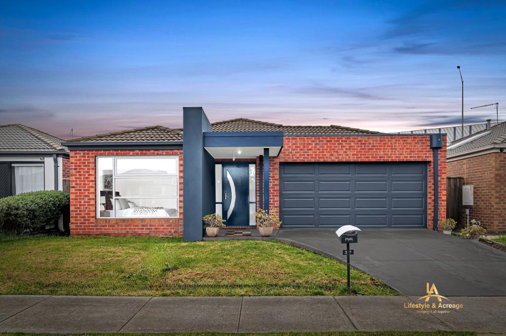 37 GREGSON GR, LYNDHURST, VIC 3975