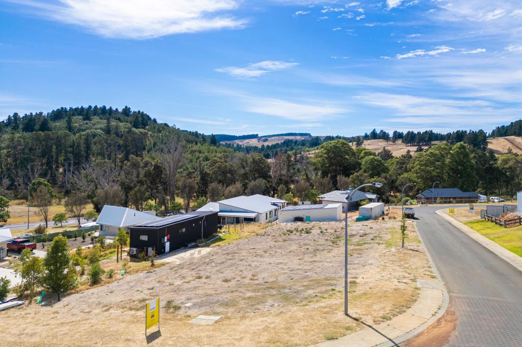 9 Hitchcock Dr, Nannup, WA 6275