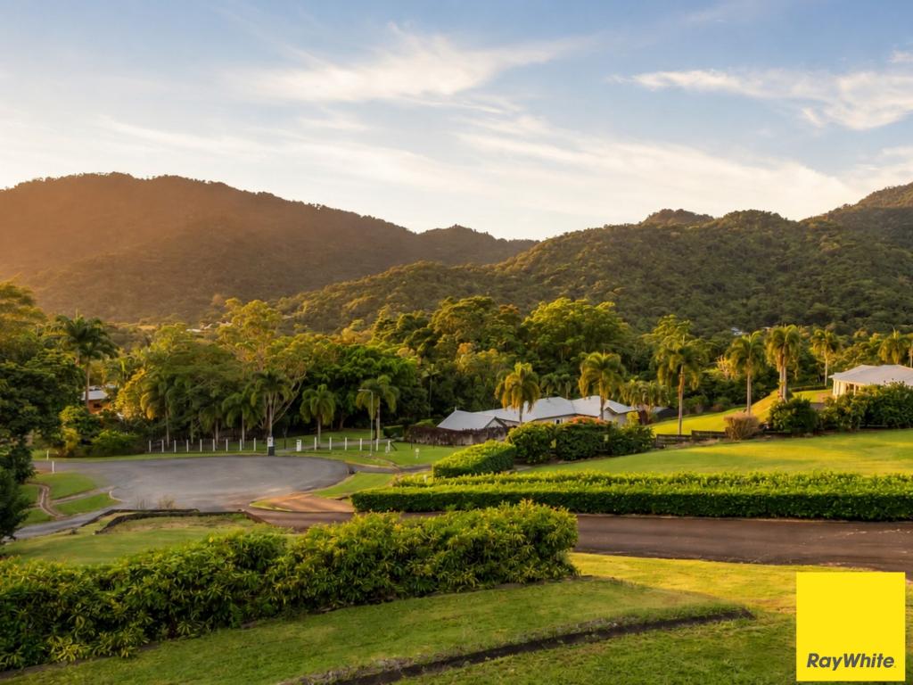 46-48 Runnymede Ave, Redlynch, QLD 4870