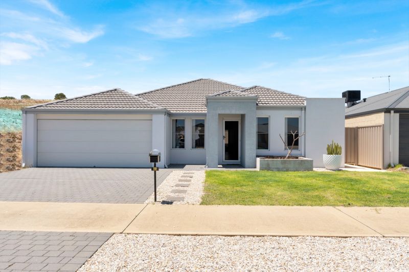 64 Aquamarine Pde, Karnup, WA 6176