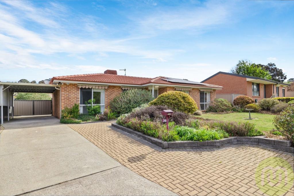 70 Casey Cres, Calwell, ACT 2905