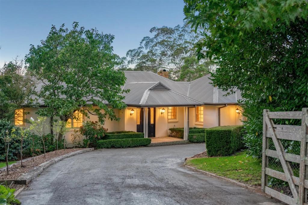 Managers Cottage/15 Gibraltar Rd, Bowral, NSW 2576