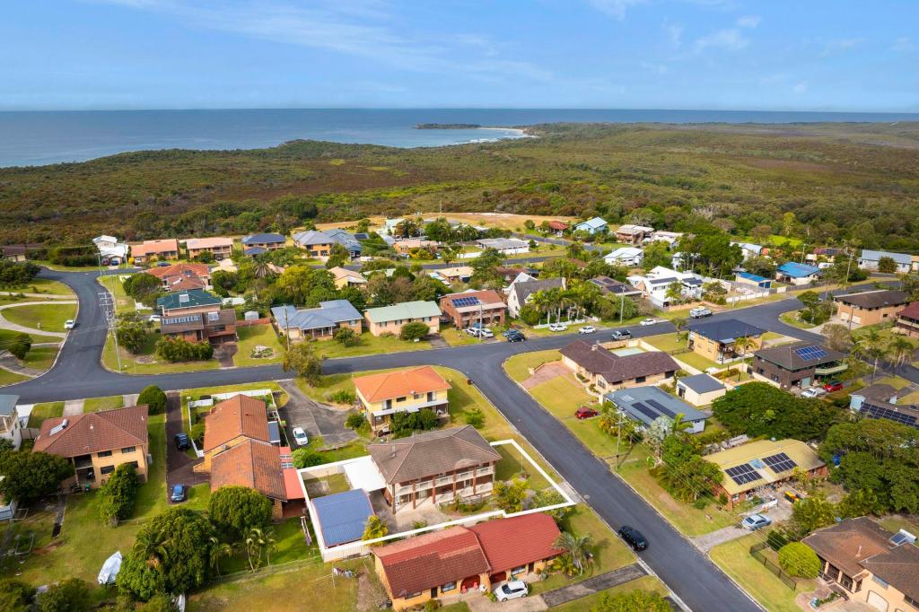 42 PACIFIC CRES, EVANS HEAD, NSW 2473