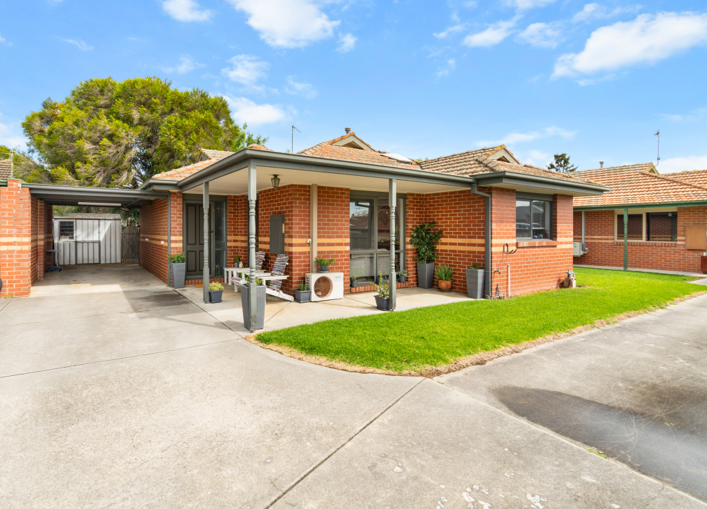 2/19 DESAILLY ST, SALE, VIC 3850