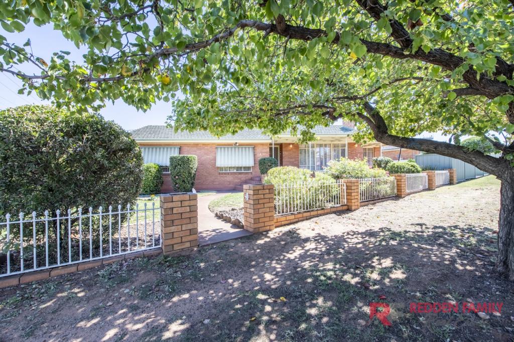 4 Hutchins Ave, Dubbo, NSW 2830
