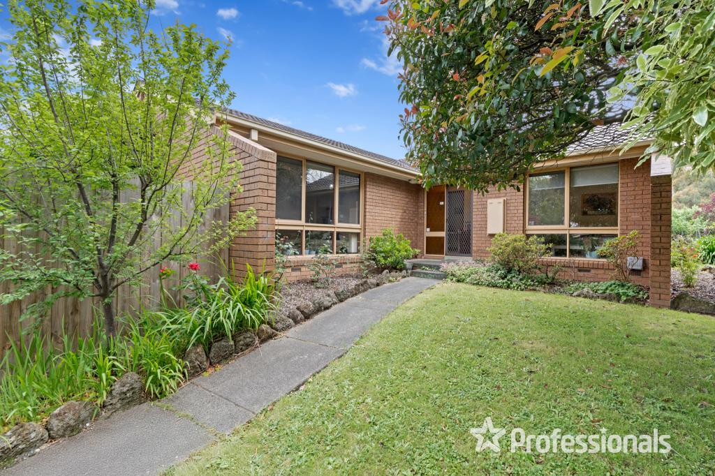 2 Duntroon Dr, Wantirna, VIC 3152