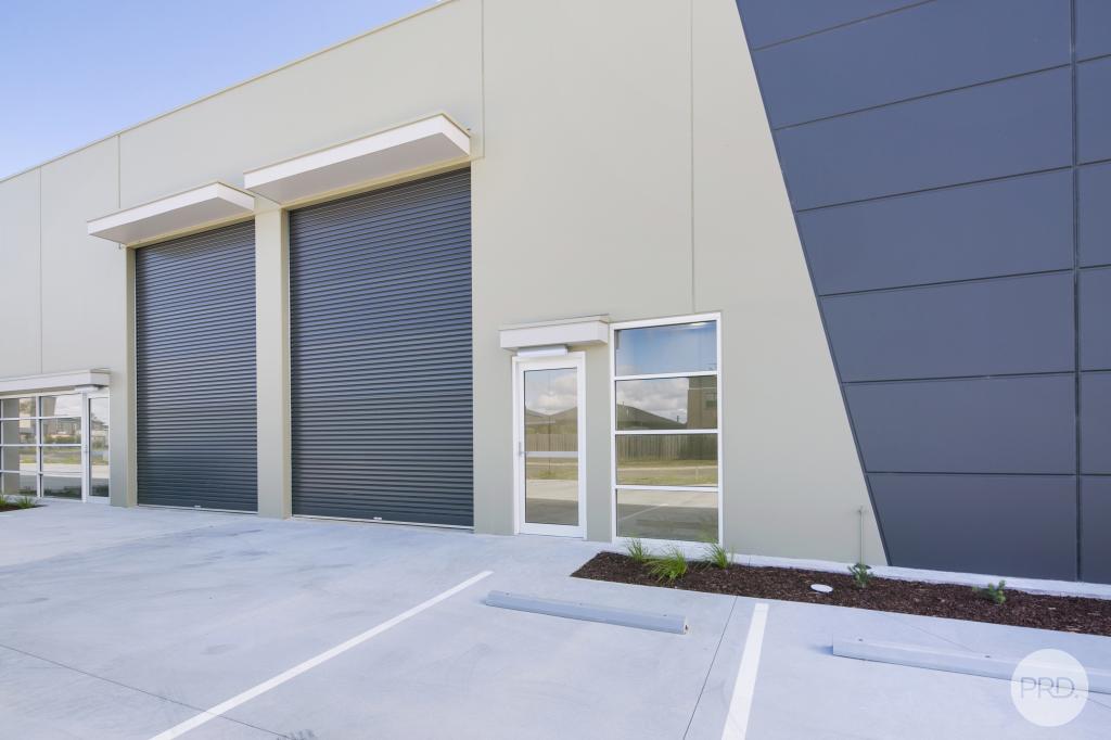 8/18 GREGORY ST W, LAKE GARDENS, VIC 3355