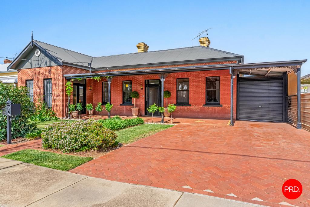 19 Moore St, Rochester, VIC 3561
