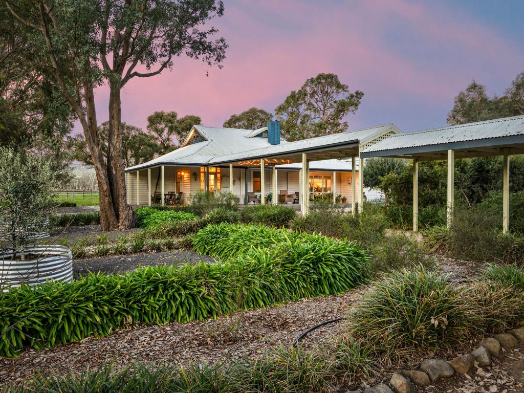 304 Sheans Creek Rd, Sheans Creek, VIC 3666