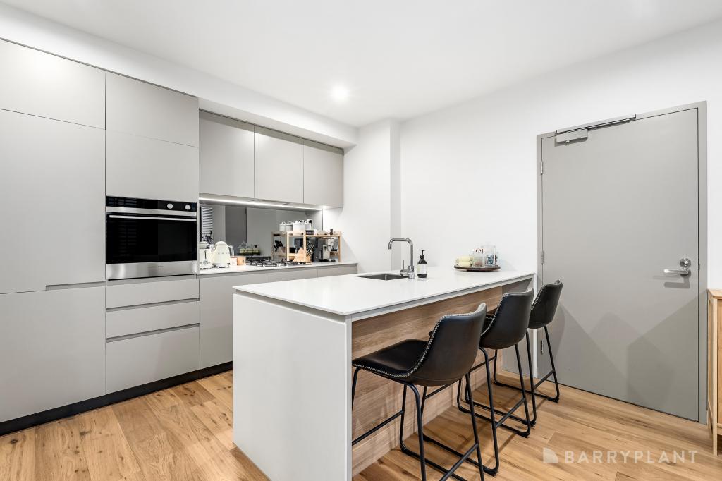 207/9 Red Hill Tce, Doncaster East, VIC 3109