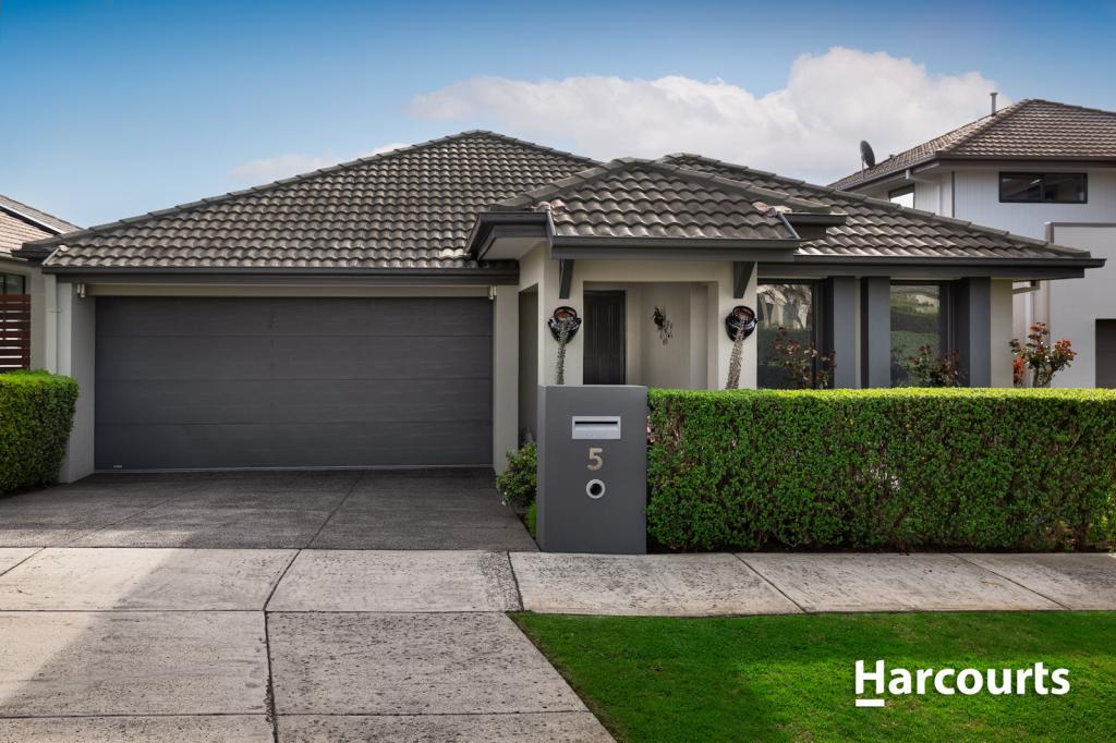 5 LINDEMAN ST, BERWICK, VIC 3806