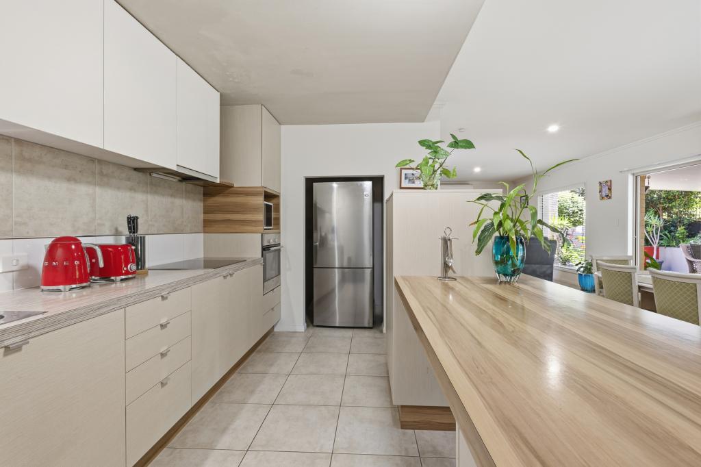 1/45 Robert St, Labrador, QLD 4215