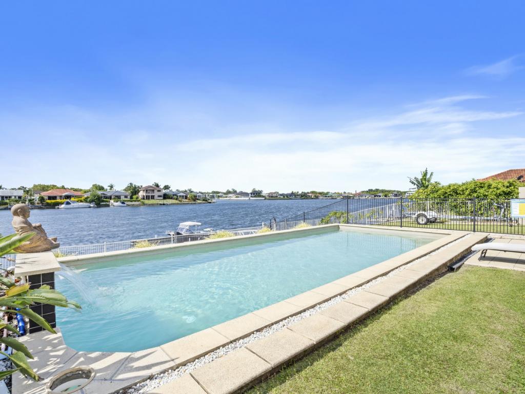 44 Lakeshore Dr, Helensvale, QLD 4212